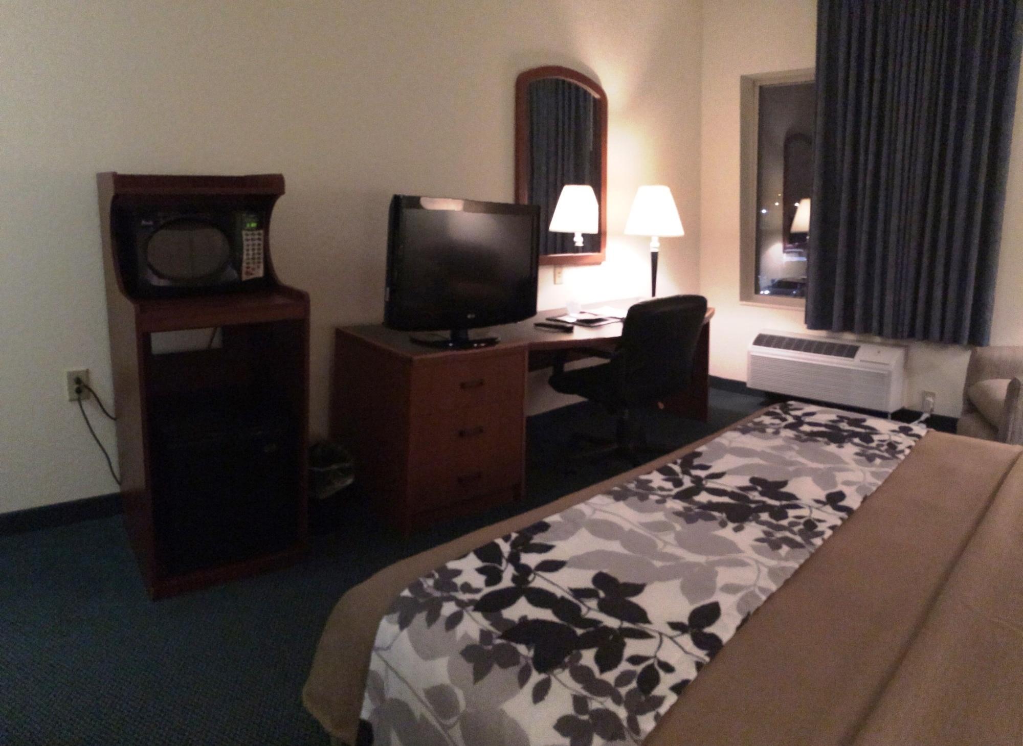 Sleep Inn & Suites Danville Hwy 58 Esterno foto