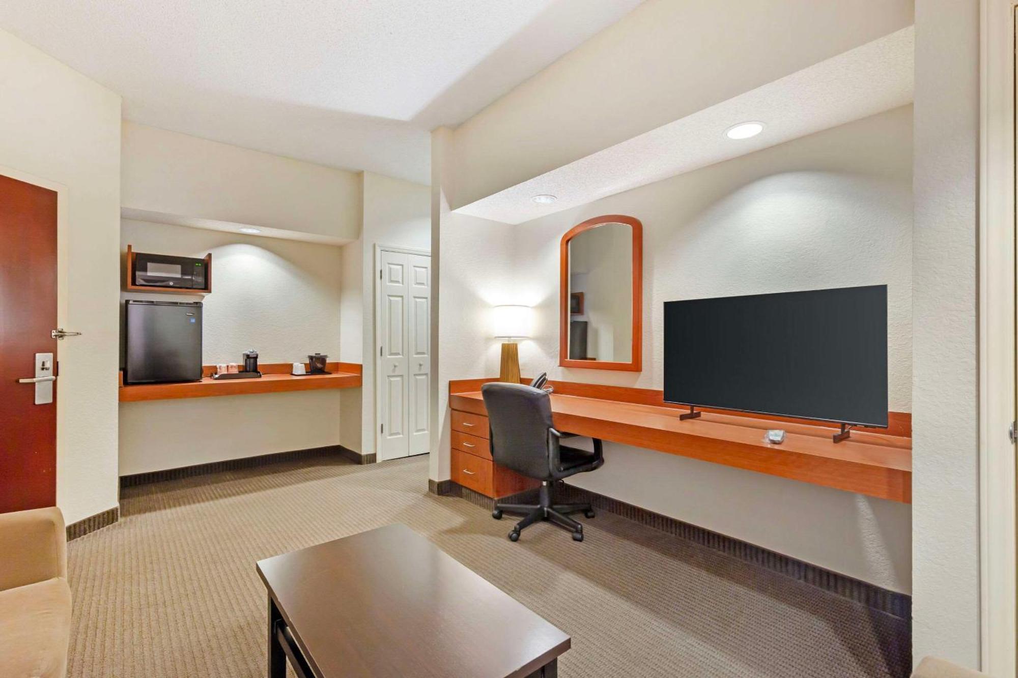 Sleep Inn & Suites Danville Hwy 58 Esterno foto