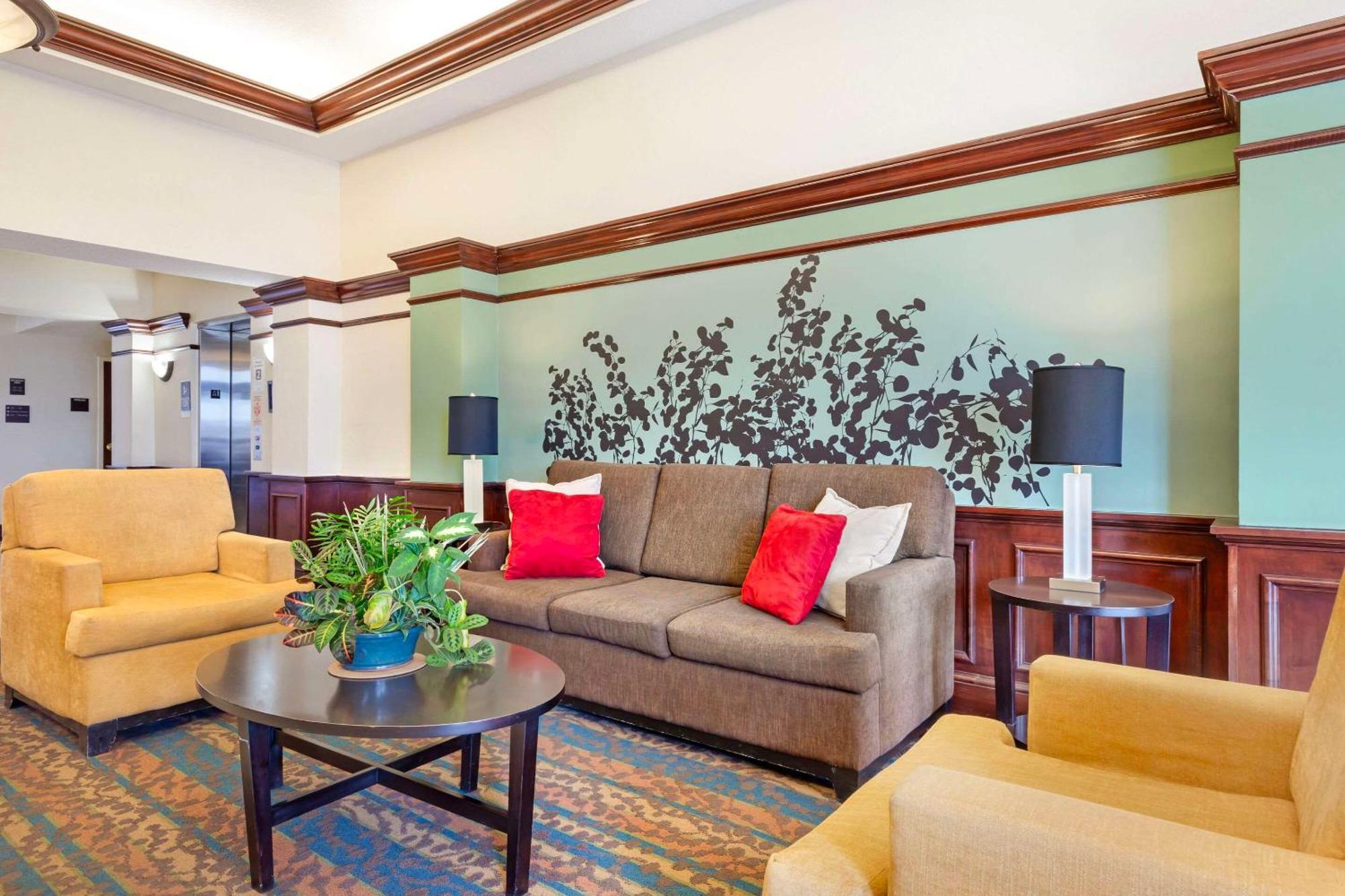 Sleep Inn & Suites Danville Hwy 58 Esterno foto