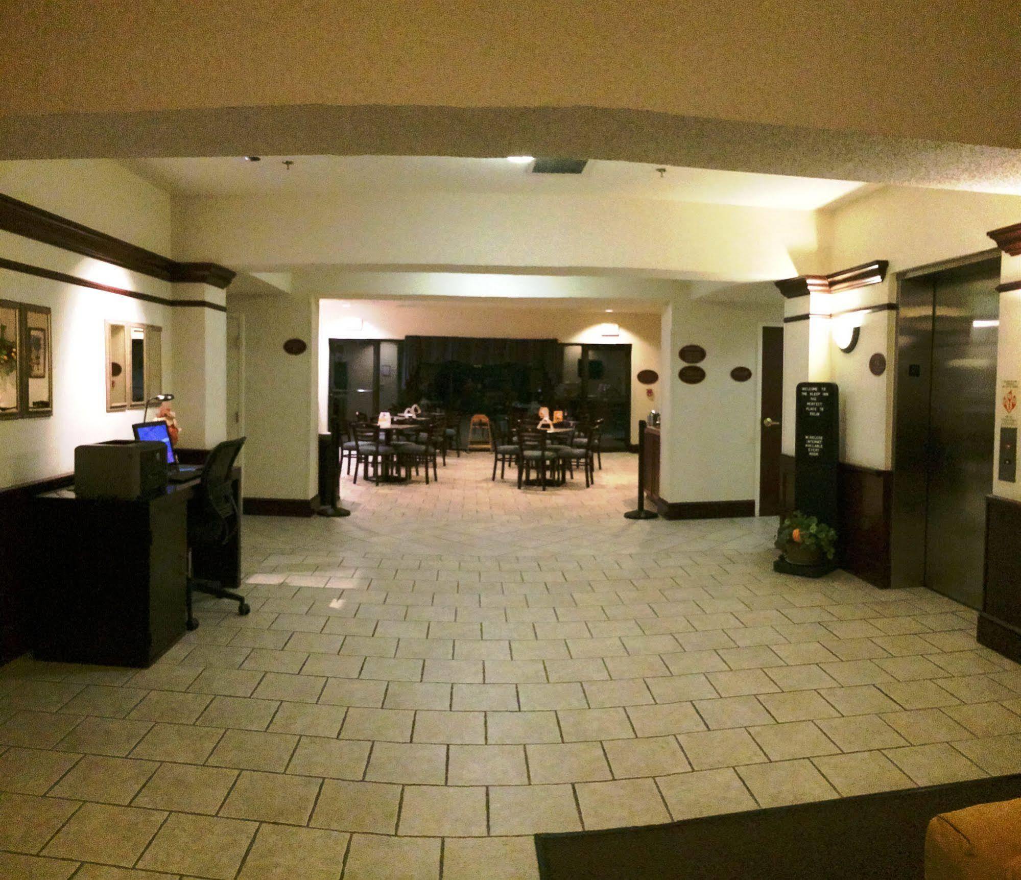 Sleep Inn & Suites Danville Hwy 58 Esterno foto